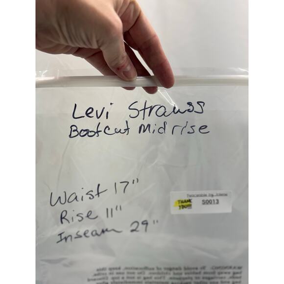 Women’s Levi mid rise, boot cut jeans 34X32 (18) - Picture 10 of 10